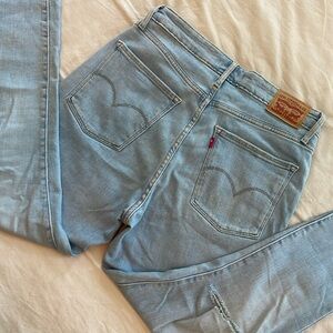 Levi’s Jeans